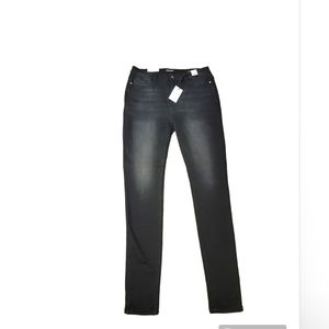 JUDY BLUE NWT Mid-Rise Jeans